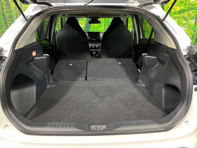 ヤリスクロス Ｘ　４ＷＤ　ディスプレイオーディオ　バックカメラ　セーフティセンス　レーダークルーズ　禁煙車　クリアランスソナー　スマートキー　オートハイビーム　車線逸脱警報　誤発進抑制機能　Ｂｌｕｅｔｏｏｔｈ再生（10枚目）