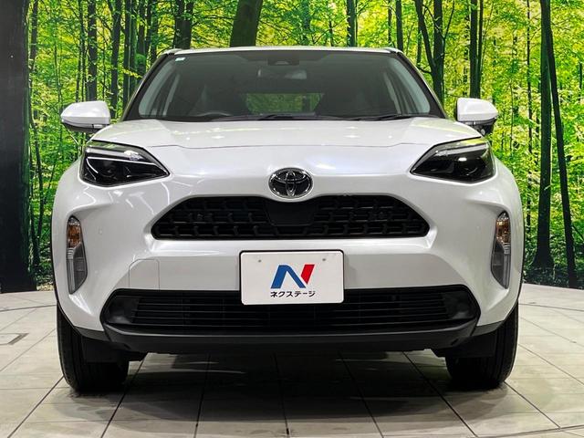 ヤリスクロス Ｘ　４ＷＤ　ディスプレイオーディオ　バックカメラ　セーフティセンス　レーダークルーズ　禁煙車　クリアランスソナー　スマートキー　オートハイビーム　車線逸脱警報　誤発進抑制機能　Ｂｌｕｅｔｏｏｔｈ再生（14枚目）