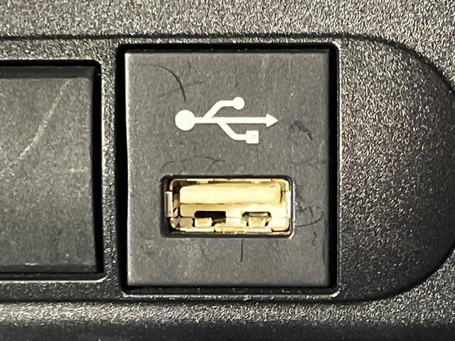 ヤリスクロス Ｘ　４ＷＤ　ディスプレイオーディオ　バックカメラ　セーフティセンス　レーダークルーズ　禁煙車　クリアランスソナー　スマートキー　オートハイビーム　車線逸脱警報　誤発進抑制機能　Ｂｌｕｅｔｏｏｔｈ再生（34枚目）