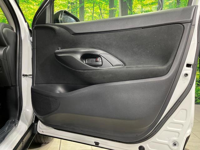 ヤリスクロス Ｘ　４ＷＤ　ディスプレイオーディオ　バックカメラ　セーフティセンス　レーダークルーズ　禁煙車　クリアランスソナー　スマートキー　オートハイビーム　車線逸脱警報　誤発進抑制機能　Ｂｌｕｅｔｏｏｔｈ再生（49枚目）