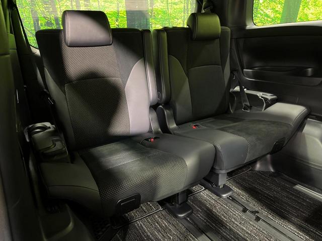 ヴェルファイアハイブリッド Ｚ　ゴールデンアイズ　４ＷＤ　両側電動スライドドア　純正９型ディスプレイオーディオ　バックカメラ　ＡＣ１００Ｖ電源　セーフティセンス　レーダークルーズ　禁煙車　パワーバックドア　ハーフレザーシート　ドラレコ　スマートキー（10枚目）