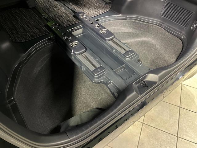 ヴェルファイアハイブリッド Ｚ　ゴールデンアイズ　４ＷＤ　両側電動スライドドア　純正９型ディスプレイオーディオ　バックカメラ　ＡＣ１００Ｖ電源　セーフティセンス　レーダークルーズ　禁煙車　パワーバックドア　ハーフレザーシート　ドラレコ　スマートキー（53枚目）