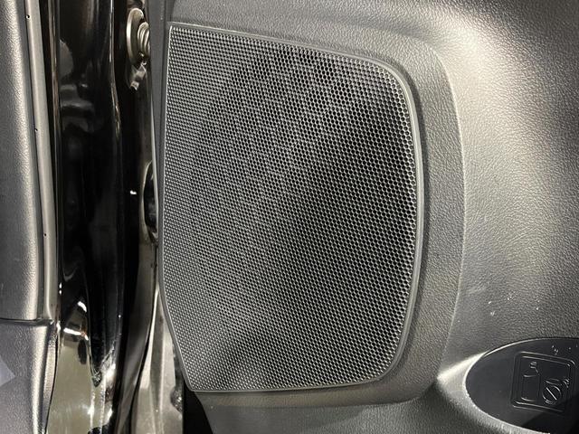 ヴェルファイアハイブリッド Ｚ　ゴールデンアイズ　４ＷＤ　両側電動スライドドア　純正９型ディスプレイオーディオ　バックカメラ　ＡＣ１００Ｖ電源　セーフティセンス　レーダークルーズ　禁煙車　パワーバックドア　ハーフレザーシート　ドラレコ　スマートキー（62枚目）