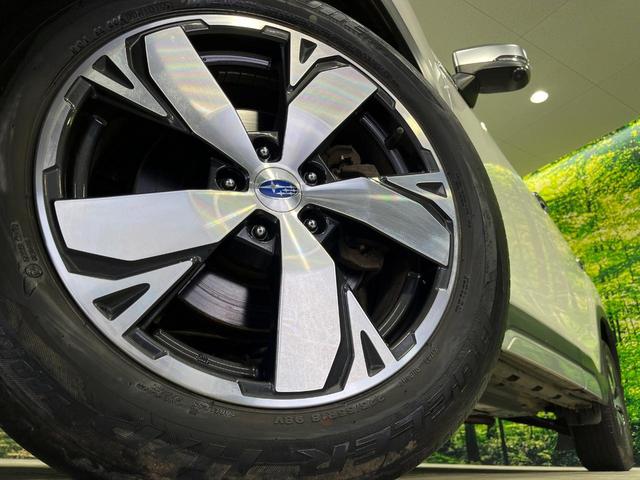 【純正１８インチアルミホイール】外観にマッチした純正アルミホイールを装着しております。各種社外アルミホイールや、スタッドレスタイヤも取扱いしております。是非ご相談ください♪