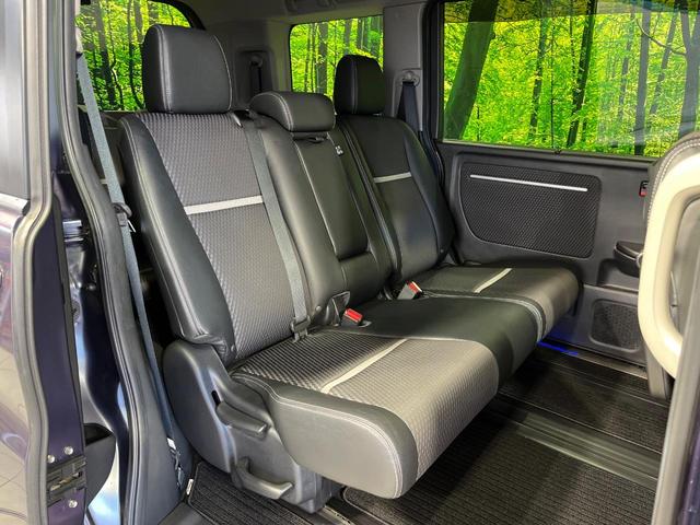 ステップワゴンスパーダ スパーダ・クールスピリット　ホンダセンシング　４ＷＤ　両側電動スライドドア　純正ＳＤナビ　フリップダウンモニター　バックカメラ　寒冷地仕様　ホンダセンシング　アダプティブクルーズ　禁煙車　シートヒーター　ドラレコ　スマートキー　ＬＥＤヘッド（9枚目）