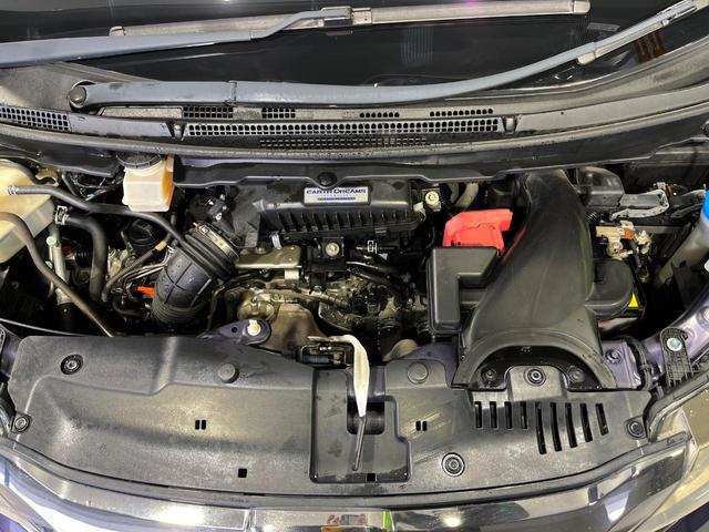 ステップワゴンスパーダ スパーダ・クールスピリット　ホンダセンシング　４ＷＤ　両側電動スライドドア　純正ＳＤナビ　フリップダウンモニター　バックカメラ　寒冷地仕様　ホンダセンシング　アダプティブクルーズ　禁煙車　シートヒーター　ドラレコ　スマートキー　ＬＥＤヘッド（19枚目）