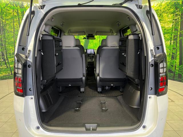 フリード エアー 4WD 両側電動スライドドア 8型純正ナビ バックカメラ 寒冷地仕様 ホンダセンシング アダプティブクルーズ 禁煙車 前席シートヒーター ドラレコ コーナーセンサー スマートキー LEDヘッド ETC(11枚目)