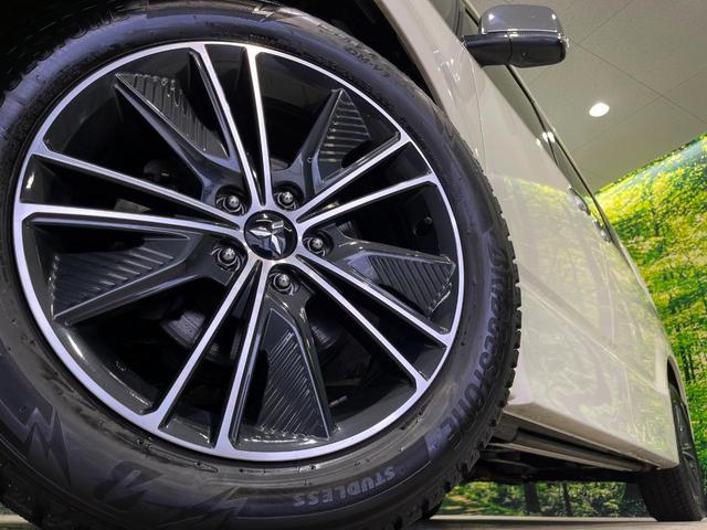 【純正１８インチアルミホイール】外観にマッチした純正アルミホイールを装着しております。各種社外アルミホイールや、スタッドレスタイヤも取扱いしております。是非ご相談ください♪