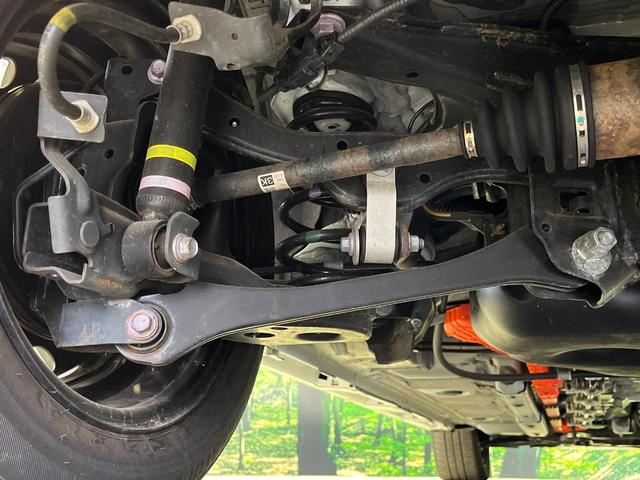 ヤリス ハイブリッドＸ　４ＷＤ　ナビ機能付きディスプレイオーディオ　バックカメラ　ＡＣ１００Ｖ電源　セーフティセンス　レーダークルーズ　禁煙車　ドラレコ　スマートキー　ビルトインＥＴＣ　オートハイビーム　車線逸脱警報（21枚目）