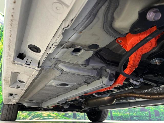 ヤリス ハイブリッドＸ　４ＷＤ　ナビ機能付きディスプレイオーディオ　バックカメラ　ＡＣ１００Ｖ電源　セーフティセンス　レーダークルーズ　禁煙車　ドラレコ　スマートキー　ビルトインＥＴＣ　オートハイビーム　車線逸脱警報（22枚目）