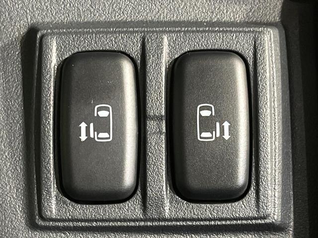 デリカＤ：５ Ｄ　パワーパッケージ　４ＷＤ　ターボ　両側電動スライドドア　ＳＤナビ　バックカメラ　禁煙車　前席シートヒーター　スマートキー　ＨＩＤヘッド　ビルトインＥＴＣ　オートライト　オートエアコン　純正１８インチＡＷ（3枚目）