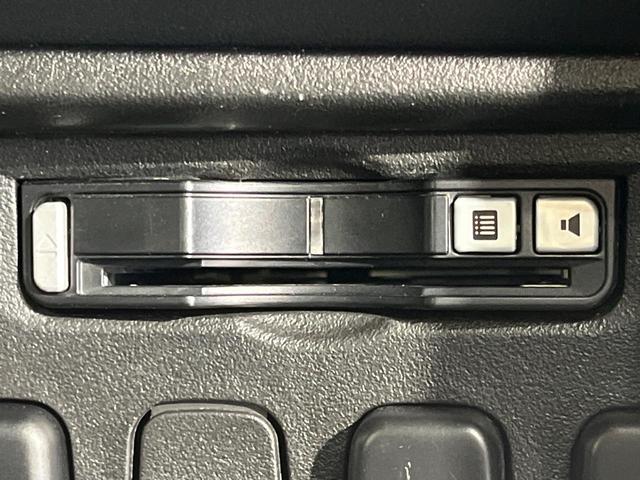 デリカＤ：５ Ｄ　パワーパッケージ　４ＷＤ　ターボ　両側電動スライドドア　ＳＤナビ　バックカメラ　禁煙車　前席シートヒーター　スマートキー　ＨＩＤヘッド　ビルトインＥＴＣ　オートライト　オートエアコン　純正１８インチＡＷ（32枚目）