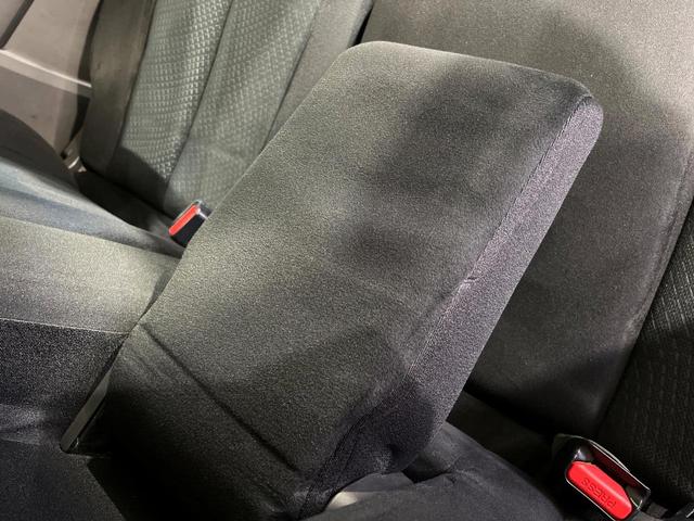 デリカＤ：５ Ｄ　パワーパッケージ　４ＷＤ　ターボ　両側電動スライドドア　ＳＤナビ　バックカメラ　禁煙車　前席シートヒーター　スマートキー　ＨＩＤヘッド　ビルトインＥＴＣ　オートライト　オートエアコン　純正１８インチＡＷ（63枚目）