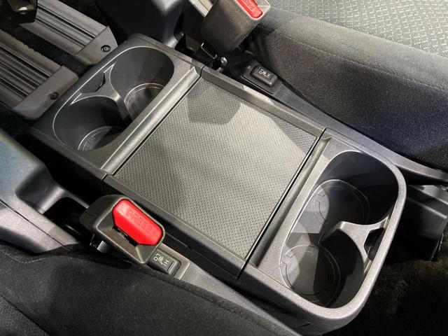 デリカＤ：５ Ｄ　パワーパッケージ　４ＷＤ　ターボ　両側電動スライドドア　ＳＤナビ　バックカメラ　禁煙車　前席シートヒーター　スマートキー　ＨＩＤヘッド　ビルトインＥＴＣ　オートライト　オートエアコン　純正１８インチＡＷ（64枚目）