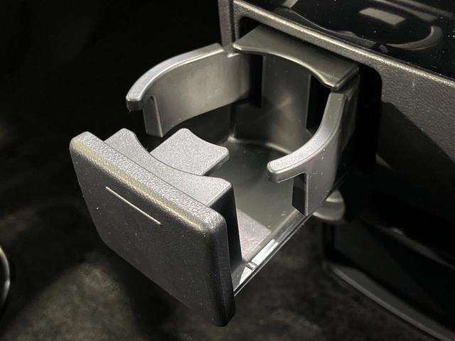 デリカＤ：５ Ｄ　パワーパッケージ　４ＷＤ　ターボ　両側電動スライドドア　ＳＤナビ　バックカメラ　禁煙車　前席シートヒーター　スマートキー　ＨＩＤヘッド　ビルトインＥＴＣ　オートライト　オートエアコン　純正１８インチＡＷ（66枚目）