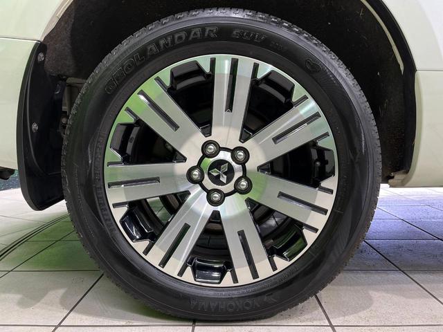 デリカＤ：５ Ｄ　パワーパッケージ　４ＷＤ　ターボ　両側電動スライドドア　ＳＤナビ　バックカメラ　禁煙車　前席シートヒーター　スマートキー　ＨＩＤヘッド　ビルトインＥＴＣ　オートライト　オートエアコン　純正１８インチＡＷ（67枚目）