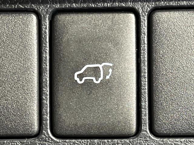 ハリアー プレミアム 4WD 純正9型SDナビ バックカメラ プリクラッシュセーフティ 禁煙車 パワーバックドア パワーシート スマートキー LEDヘッド ETC オートマチックハイビーム 車線逸脱警報 オートエアコン(6枚目)