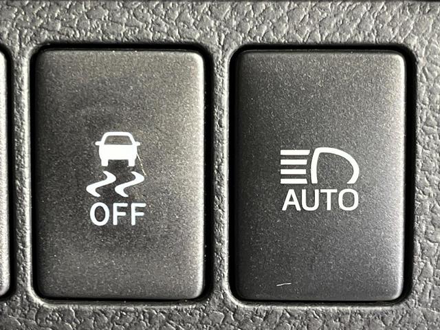 ハリアー プレミアム 4WD 純正9型SDナビ バックカメラ プリクラッシュセーフティ 禁煙車 パワーバックドア パワーシート スマートキー LEDヘッド ETC オートマチックハイビーム 車線逸脱警報 オートエアコン(30枚目)