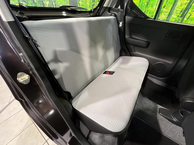 アルト Ｌ　４ＷＤ　ＳＤナビ　バックカメラ　禁煙車　前席シートヒーター　助手席シートヒーター　ＥＴＣ　ＣＤ／ＤＶＤ再生　アイドリングストップ　セキュリティアラーム（9枚目）