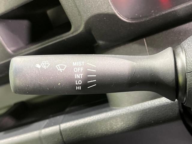 ハイゼットトラック ジャンボＳＡＩＩＩｔ　４ＷＤ　スマートアシスト３ｔ　禁煙車　ＬＥＤヘッド　車線逸脱警報　誤発進抑制機能　ＬＥＤフォグ　ヘッドライトレベライザー　大型荷台作業灯　パワーウィンドウ（29枚目）
