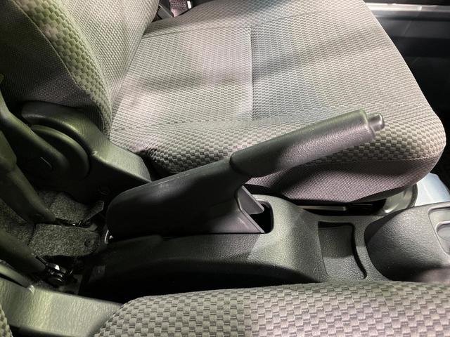 ハイゼットトラック ジャンボＳＡＩＩＩｔ　４ＷＤ　スマートアシスト３ｔ　禁煙車　ＬＥＤヘッド　車線逸脱警報　誤発進抑制機能　ＬＥＤフォグ　ヘッドライトレベライザー　大型荷台作業灯　パワーウィンドウ（32枚目）
