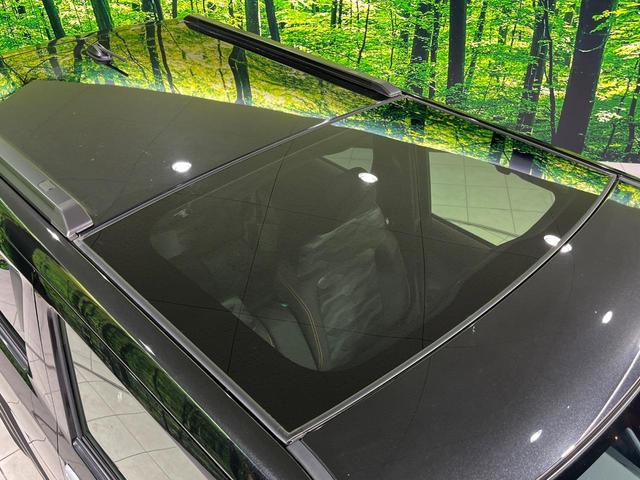 【ガラスルーフ】ガラスルーフ搭載で車内の解放感が一気にアップ！開放的なドライブをお楽しみいただけます。