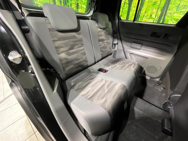 高品質なオリジナルフロアマットもオプションにてご用意しております。お好きなデザインやカラーをお車に合わせて選んでいただくことができます♪