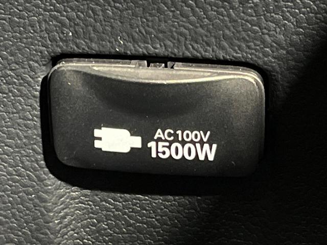 プリウス Ｓツーリングセレクション　４ＷＤ　モデリスタエアロ　９型ＳＤナビ　バックカメラ　ＡＣ１００Ｖ電源　セーフティセンス　レーダークルーズ　シートヒーター　ドラレコ　コーナーセンサー　ＬＥＤヘッド　ＥＴＣ　エンジンスターター（6枚目）