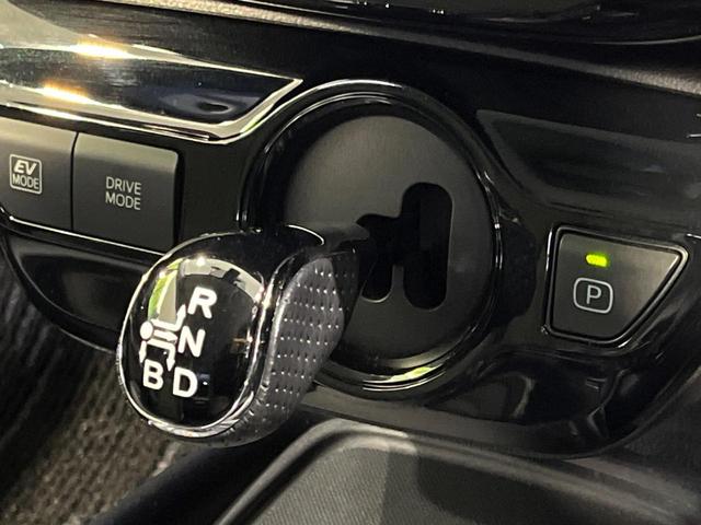 プリウス Ｓツーリングセレクション　４ＷＤ　モデリスタエアロ　９型ＳＤナビ　バックカメラ　ＡＣ１００Ｖ電源　セーフティセンス　レーダークルーズ　シートヒーター　ドラレコ　コーナーセンサー　ＬＥＤヘッド　ＥＴＣ　エンジンスターター（26枚目）