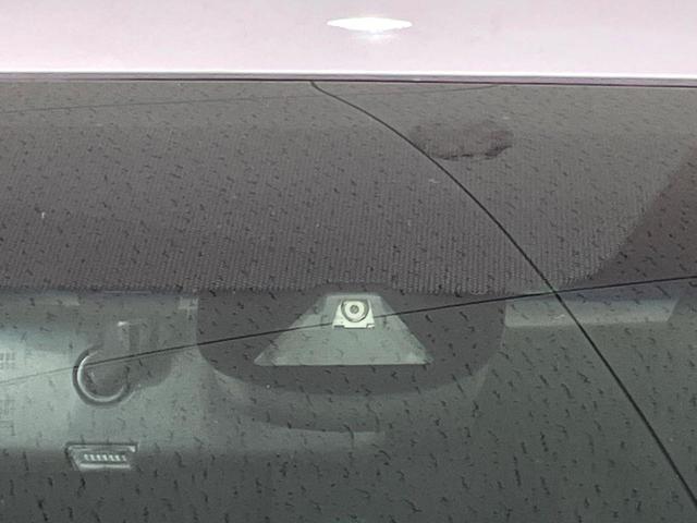 フィットハイブリッド Ｆ　４ＷＤ　ＳＤナビ　バックカメラ　寒冷地仕様　アダプティブクルーズコントロール　ホンダセンシング　禁煙車　コーナーセンサー　スマートキー　ＥＴＣ　オートエアコン　ＣＤ　ＤＶＤ再生（6枚目）