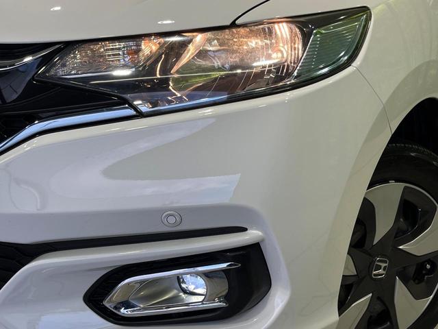 フィットハイブリッド Ｆ　４ＷＤ　ＳＤナビ　バックカメラ　寒冷地仕様　アダプティブクルーズコントロール　ホンダセンシング　禁煙車　コーナーセンサー　スマートキー　ＥＴＣ　オートエアコン　ＣＤ　ＤＶＤ再生（12枚目）