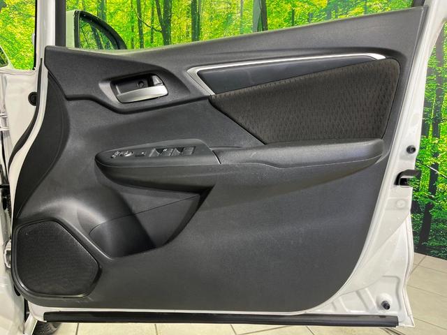 フィットハイブリッド Ｆ　４ＷＤ　ＳＤナビ　バックカメラ　寒冷地仕様　アダプティブクルーズコントロール　ホンダセンシング　禁煙車　コーナーセンサー　スマートキー　ＥＴＣ　オートエアコン　ＣＤ　ＤＶＤ再生（39枚目）