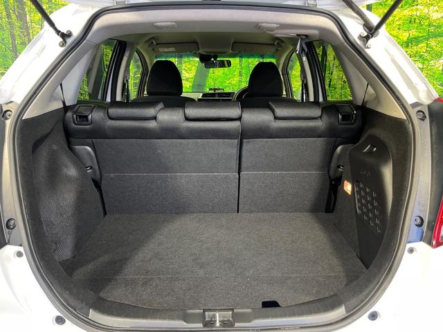 フィットハイブリッド Ｆ　４ＷＤ　ＳＤナビ　バックカメラ　寒冷地仕様　アダプティブクルーズコントロール　ホンダセンシング　禁煙車　コーナーセンサー　スマートキー　ＥＴＣ　オートエアコン　ＣＤ　ＤＶＤ再生（45枚目）