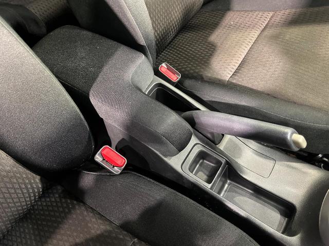 フィットハイブリッド Ｆ　４ＷＤ　ＳＤナビ　バックカメラ　寒冷地仕様　アダプティブクルーズコントロール　ホンダセンシング　禁煙車　コーナーセンサー　スマートキー　ＥＴＣ　オートエアコン　ＣＤ　ＤＶＤ再生（53枚目）