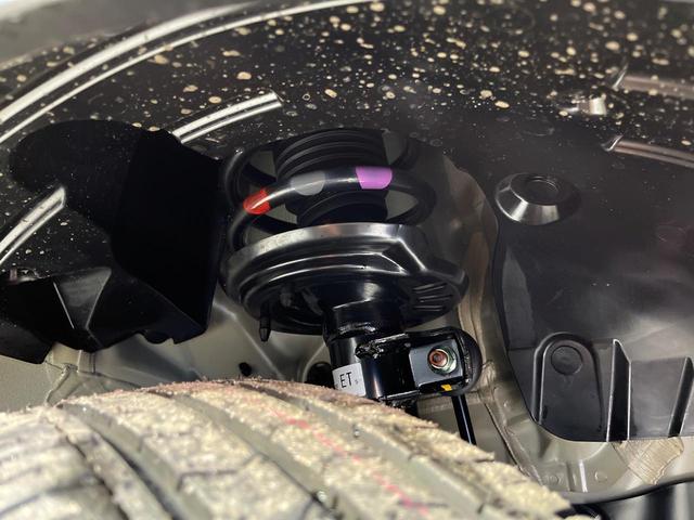 フリード ｅ：ＨＥＶクロスター　４ＷＤ　登録済未使用車　両側電動スライド　ホンダセンシング　アダプティブクルーズ　ハーフレザーシート　クリアランスソナー　スマートキー　ＬＥＤヘッド　純正１５インチＡＷ　オートハイビーム　オートライト（21枚目）