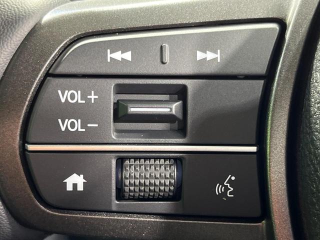 フリード ｅ：ＨＥＶクロスター　４ＷＤ　登録済未使用車　両側電動スライド　ホンダセンシング　アダプティブクルーズ　ハーフレザーシート　クリアランスソナー　スマートキー　ＬＥＤヘッド　純正１５インチＡＷ　オートハイビーム　オートライト（34枚目）