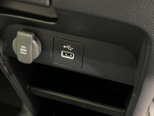 フリード ｅ：ＨＥＶクロスター　４ＷＤ　登録済未使用車　両側電動スライド　ホンダセンシング　アダプティブクルーズ　ハーフレザーシート　クリアランスソナー　スマートキー　ＬＥＤヘッド　純正１５インチＡＷ　オートハイビーム　オートライト（40枚目）