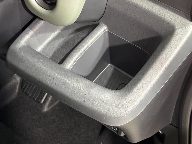 フリード ｅ：ＨＥＶクロスター　４ＷＤ　登録済未使用車　両側電動スライド　ホンダセンシング　アダプティブクルーズ　ハーフレザーシート　クリアランスソナー　スマートキー　ＬＥＤヘッド　純正１５インチＡＷ　オートハイビーム　オートライト（52枚目）