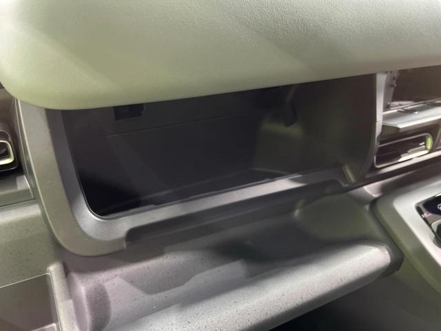 フリード ｅ：ＨＥＶクロスター　４ＷＤ　登録済未使用車　両側電動スライド　ホンダセンシング　アダプティブクルーズ　ハーフレザーシート　クリアランスソナー　スマートキー　ＬＥＤヘッド　純正１５インチＡＷ　オートハイビーム　オートライト（54枚目）