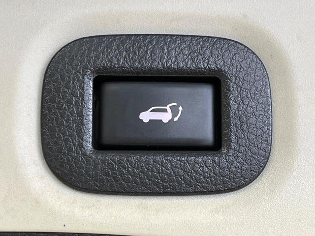 エクストレイル モード・プレミア ハイブリッド 4WD コネクトナビ 全周囲カメラ インテリジェントエマージェンシーブレーキ プロパイロット 禁煙車 パワーバックドア 黒革シート 全席シートヒーター ドラレコ オートハイビーム 車線逸脱警報 ETC(7枚目)