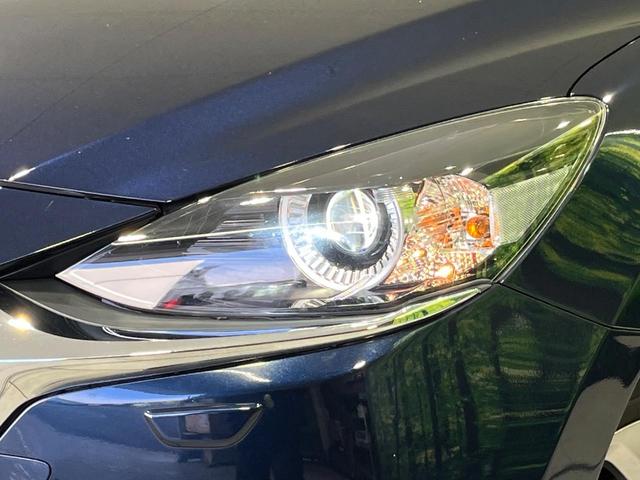 【ＬＥＤヘッドライト】悪天候や夜間走行時も良好な視界を確保し安心して運転できる高輝度ＬＥＤヘッドライトを装備！点灯速度が早く、消費電力も抑えられています。