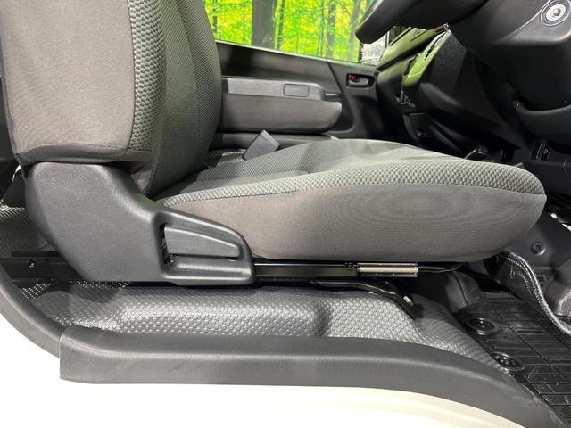 ハイエースバン ロングDX GLパッケージ 4WD バックカメラ AC100電源 セーフティセンス 禁煙車 ドラレコ コーナーセンサー LEDヘッド ETC2.0 オートマチックハイビーム デジタルインナーミラー 車線逸脱警報 オートライト(41枚目)