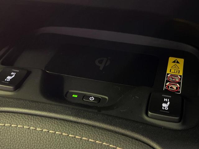 カローラツーリング ハイブリッド ダブルバイビー 4WD 純正10.5型ナビ バックカメラ セーフティセンス レーダークルーズ AC100V電源 禁煙車 ハーフレザーシート コーナーセンサー LEDヘッド ETC2.0 純正17インチAW(26枚目)