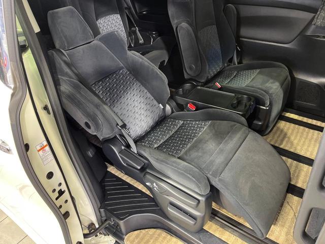 アルファード ２．５Ｓ　Ａパッケージ　４ＷＤ　両側電動スライドドア　純正９型ＳＤナビ　後席モニター　バックカメラ　寒冷地仕様　ＡＣ１００Ｖ電源　プリクラッシュセーフティ　レーダークルーズ　禁煙車　コーナーセンサー　スマートキー（55枚目）