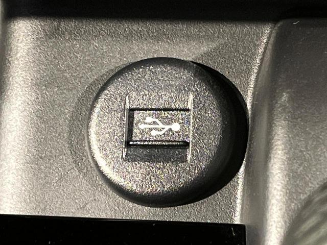 スペーシアカスタム ハイブリッドＸＳターボ　４ＷＤ　両側電動スライド　純正９型メモリーナビ　全周囲カメラ　セーフティサポート　アダプティブクルーズ　禁煙車　ハーフレザーシート　前席シートヒーター　クリアランスソナー　スマートキー　ＬＥＤヘッド（35枚目）