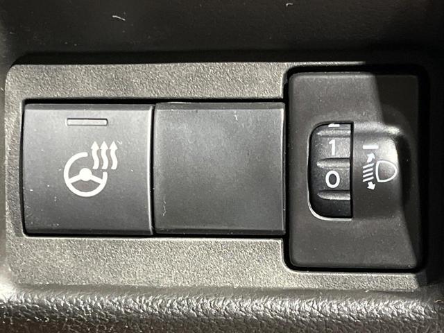 スペーシアカスタム ハイブリッドＸＳターボ　４ＷＤ　両側電動スライド　純正９型メモリーナビ　全周囲カメラ　セーフティサポート　アダプティブクルーズ　禁煙車　ハーフレザーシート　前席シートヒーター　クリアランスソナー　スマートキー　ＬＥＤヘッド（39枚目）