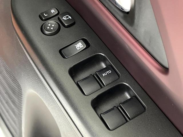 スペーシアカスタム ハイブリッドＸＳターボ　４ＷＤ　両側電動スライド　純正９型メモリーナビ　全周囲カメラ　セーフティサポート　アダプティブクルーズ　禁煙車　ハーフレザーシート　前席シートヒーター　クリアランスソナー　スマートキー　ＬＥＤヘッド（46枚目）