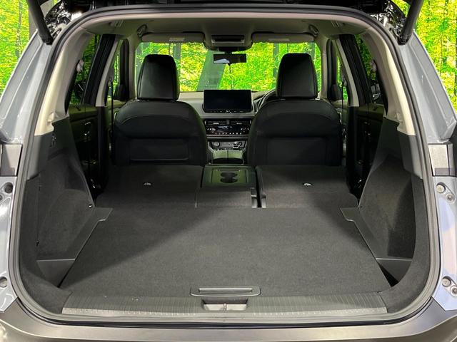 エクストレイル Ｇ　ｅ－４ＯＲＣＥ　４ＷＤ　純正１２．３型ナビ　全周囲カメラ　ＡＣ１００Ｖ電源　インテリジェントエマージェンシーブレーキ　プロパイロット　禁煙車　パワーバックドア　合皮シート　パワーシート　コーナーセンサー　スマートキー（10枚目）