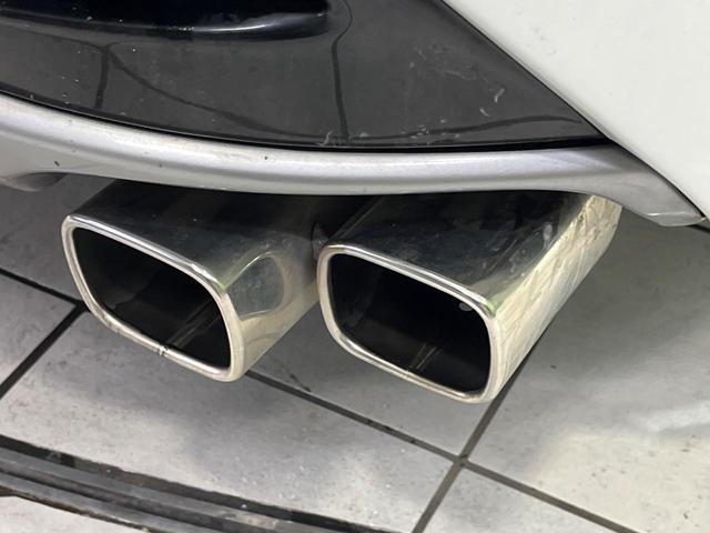 ハリアーハイブリッド プレミアム　アドバンスドパッケージ　４ＷＤ　モデリスタエアロ　純正８型ナビ　全周囲カメラ　ＡＣ１００Ｖ電源　セーフティセンス　レーダークルーズ　禁煙車　黒革シート　パワーシート　前席シートヒーター　ドラレコ　クリアランスソナー　ＥＴＣ（58枚目）