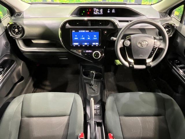 アクア Ｓスタイルブラック　純正９型ナビ　バックカメラ　セーフティセンス　禁煙車　シートヒーター　クリアランスソナー　スマートキー　ＬＥＤヘッド　オートハイビーム　車線逸脱警報　オートライト　オートエアコン　純正１５インチＡＷ（2枚目）